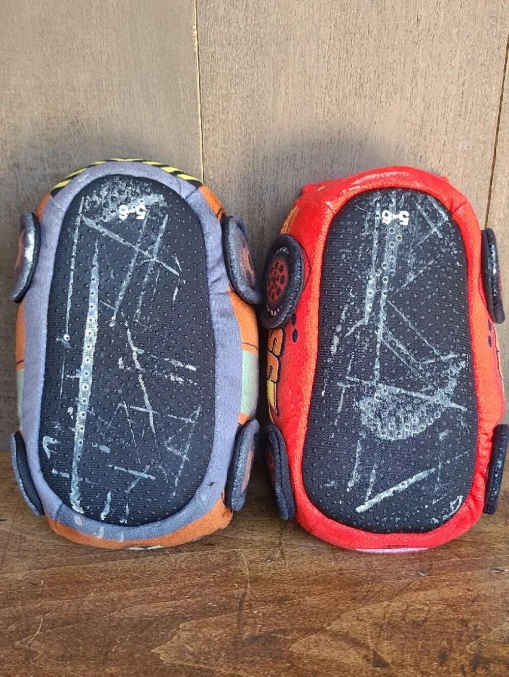 Disney/Pixar Cars Slippers Toddler sz 5/6 Lightning McQueen & Mater Plush